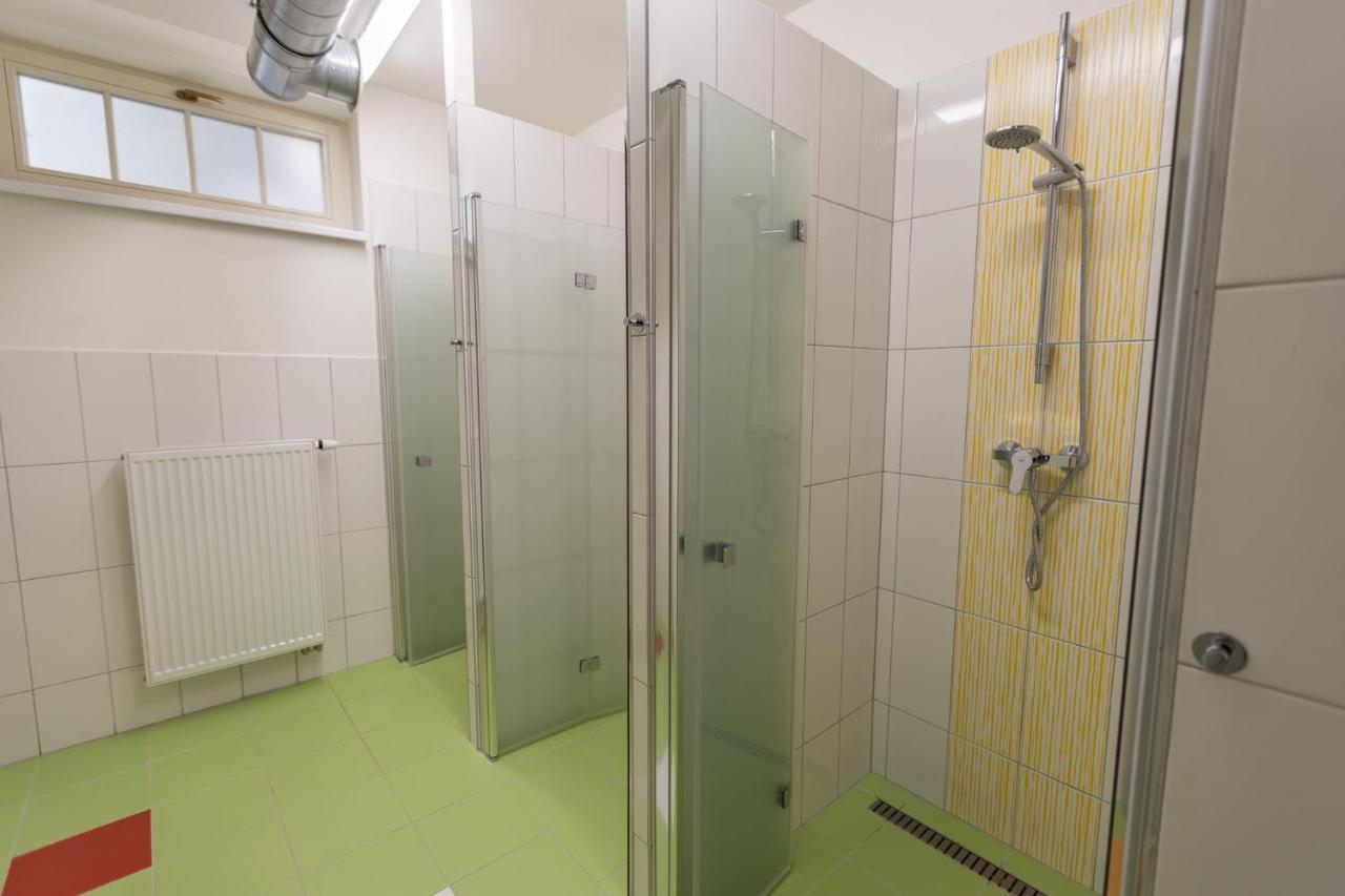 Capsule Hostel Andel Centre Spirit 프라하 외부 사진