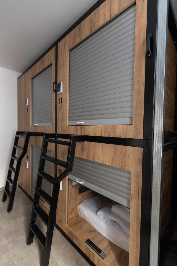 Capsule Hostel Andel Centre Spirit 프라하 외부 사진